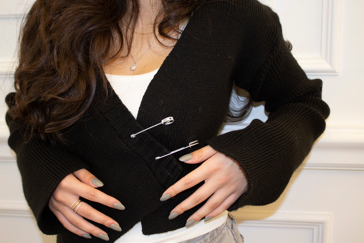 PIN-DETAIL ASYMMETRIC KNIT CARDIGAN (PRE-ORDER)